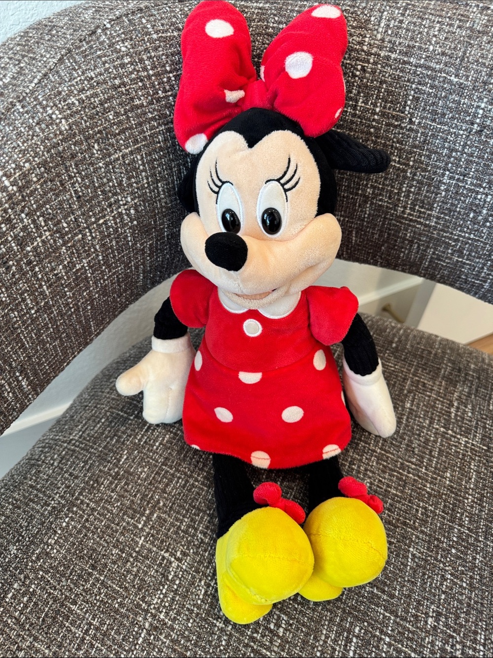 Disney Minnie Mouse Scentsy Buddy Traditional Red White Polka Dot Dress Kids Toy